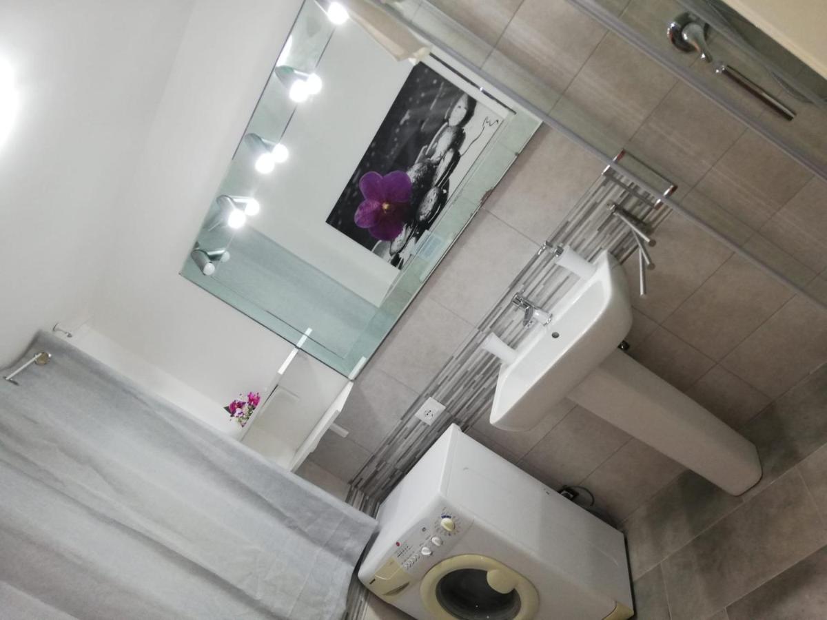 Il Posto Giusto Station Rooms ปาแลร์โม ภายนอก รูปภาพ
